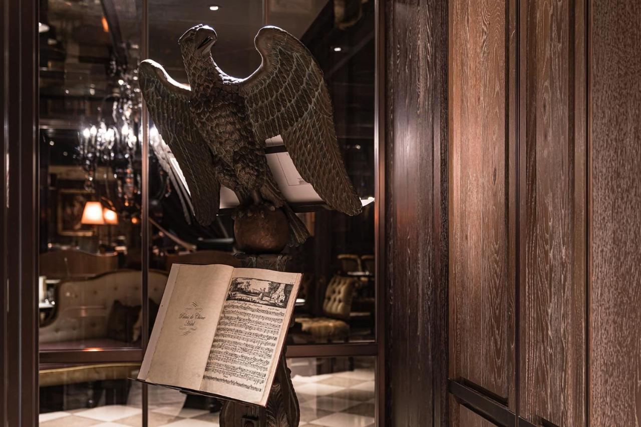 فندق باليه دو شاين تايبيه المظهر الخارجي الصورة A piano at the hotel