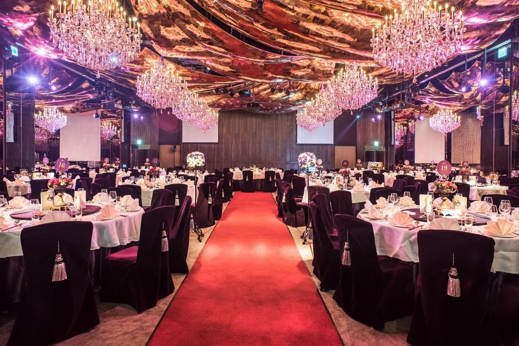 فندق باليه دو شاين تايبيه المظهر الخارجي الصورة The ballroom of the hotel